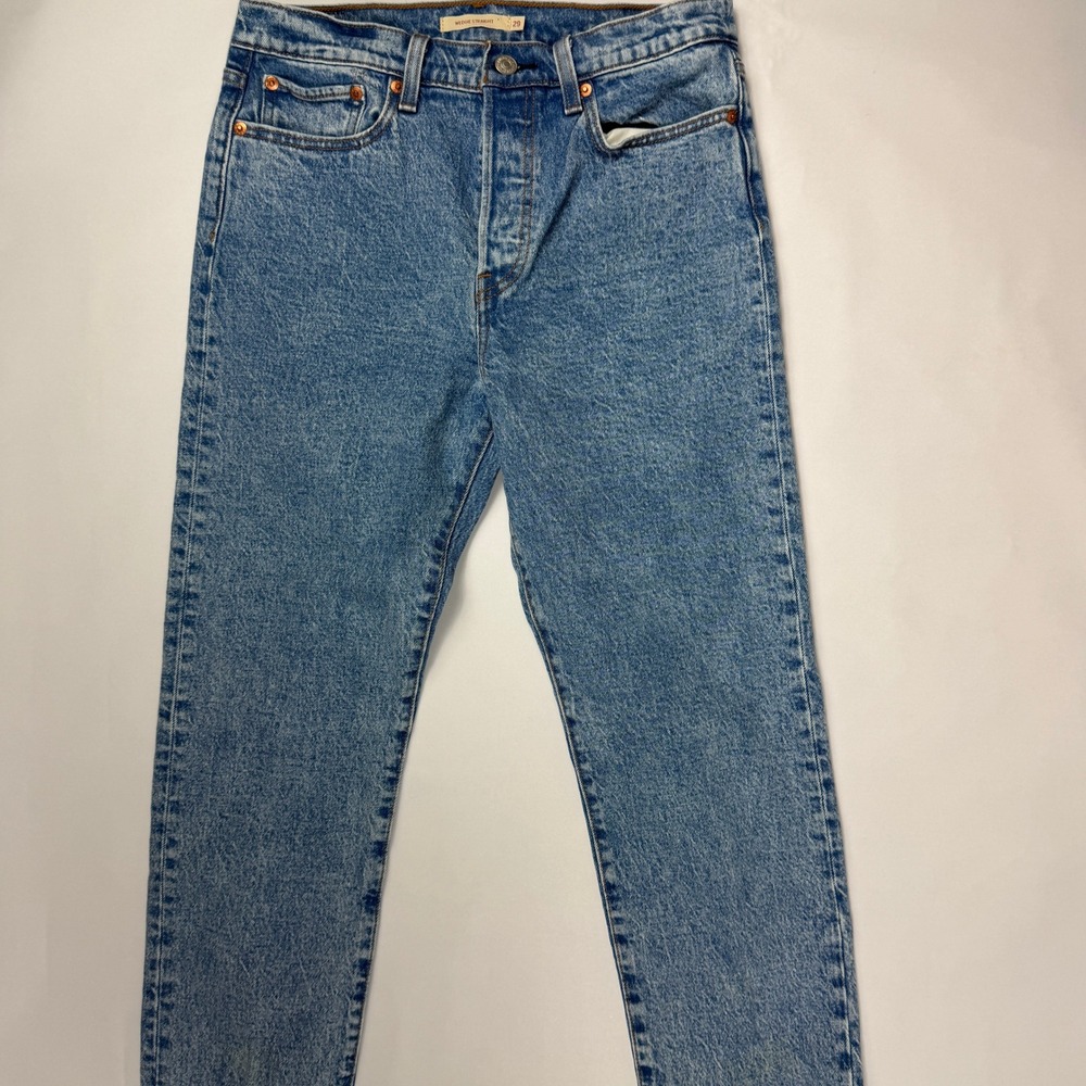Y2K Levi's Premium Wedgie Straight Jeans Women 29x26 Light Wash Button Fly Big E